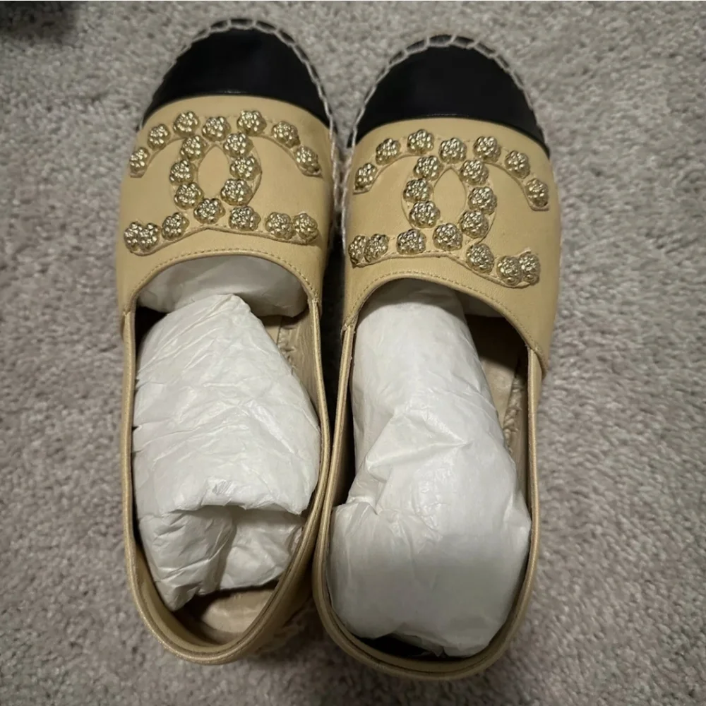 Chanel Camellia Studded CC Lambskin Espadrille Flats 38